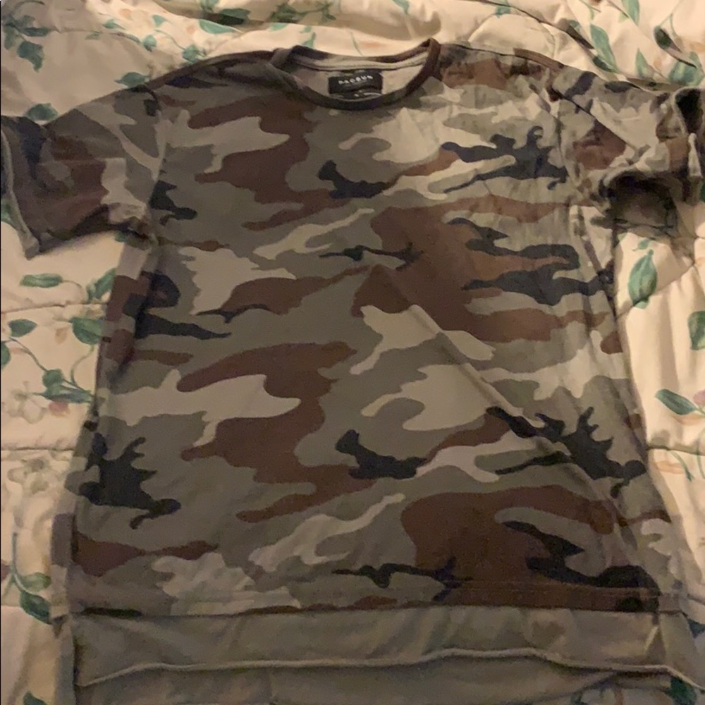 Men’s long shirt